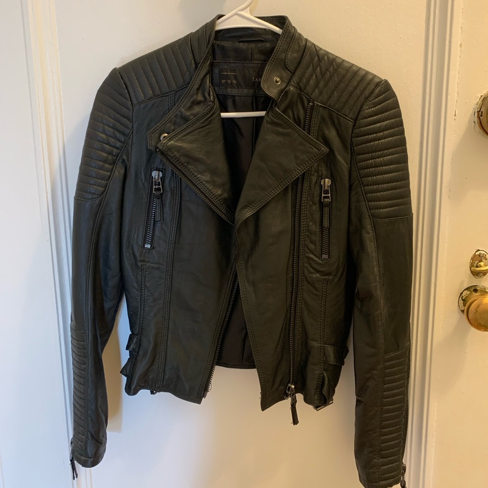 Zara leather jacket Size XS.